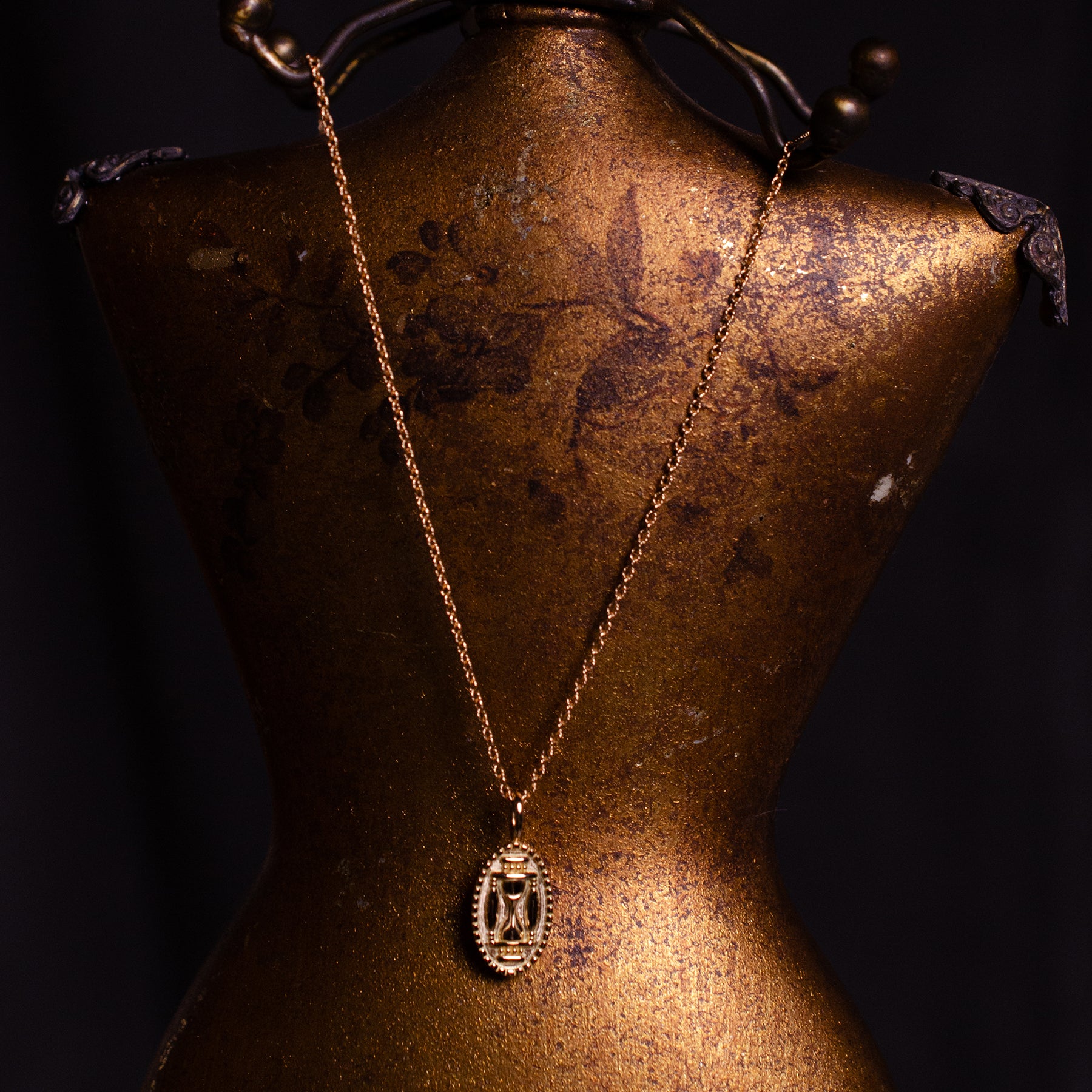 K18 Gold Coin Pendant | 砂時計
