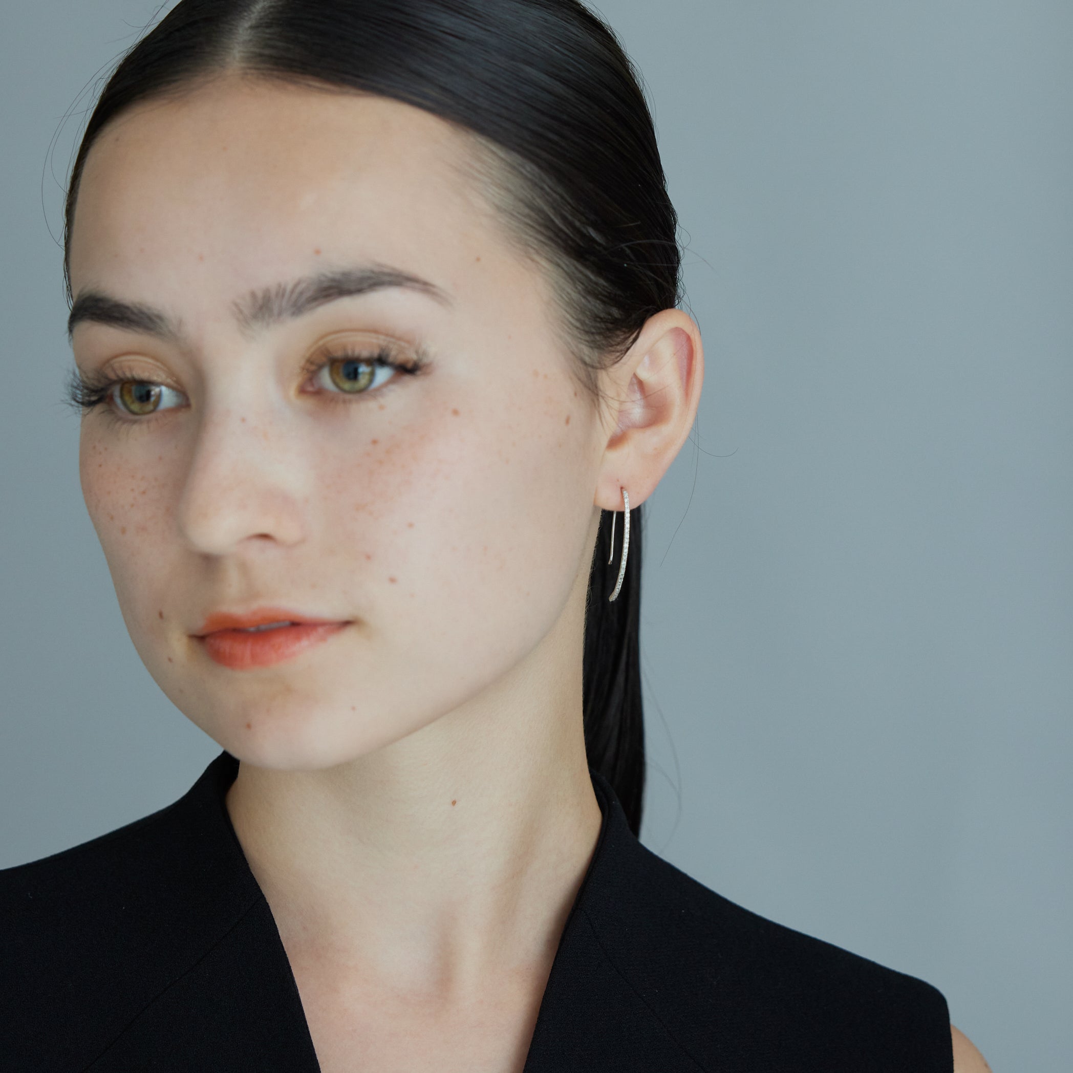 ダイヤモンドピアス バナナフープ