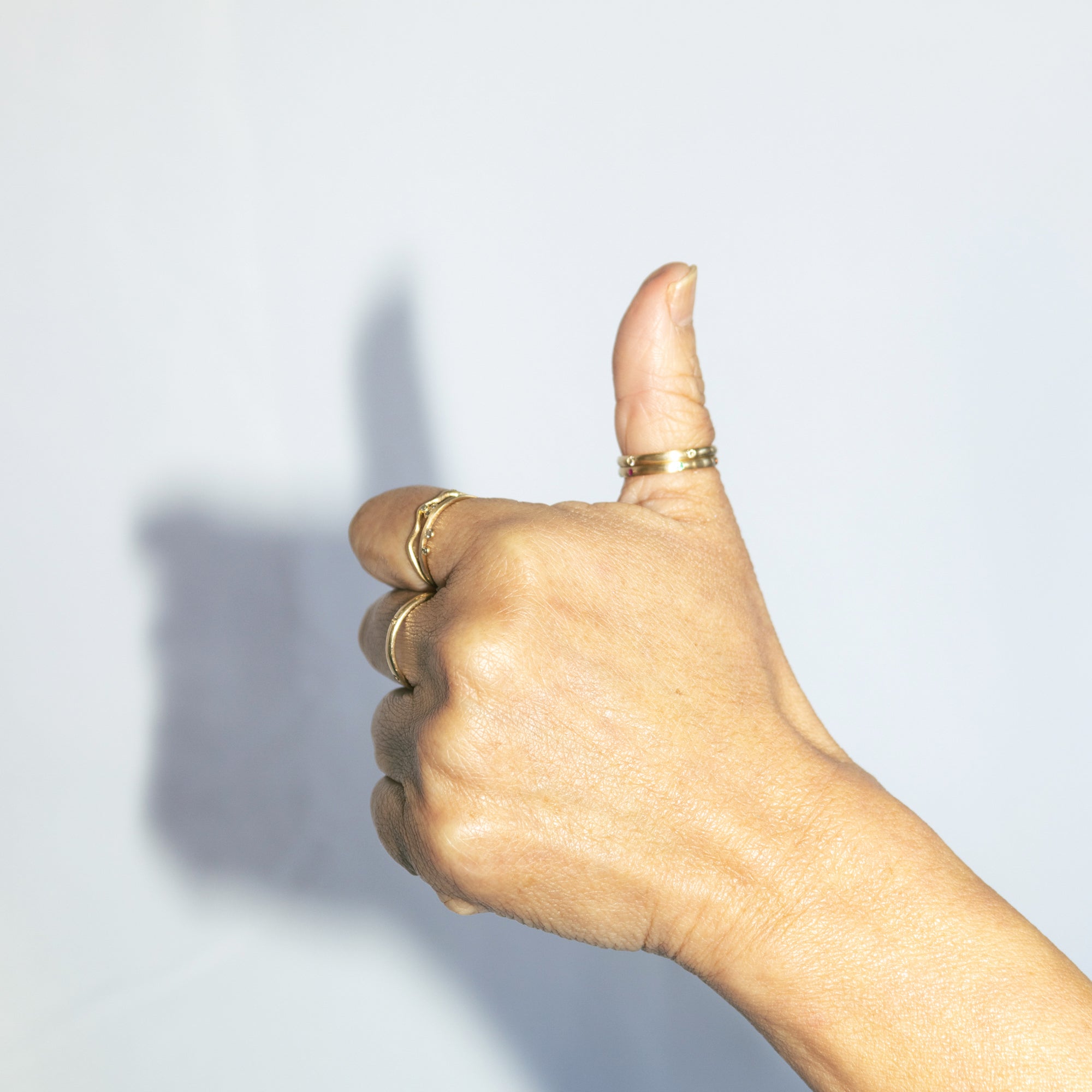 Thumb ring|REGARD