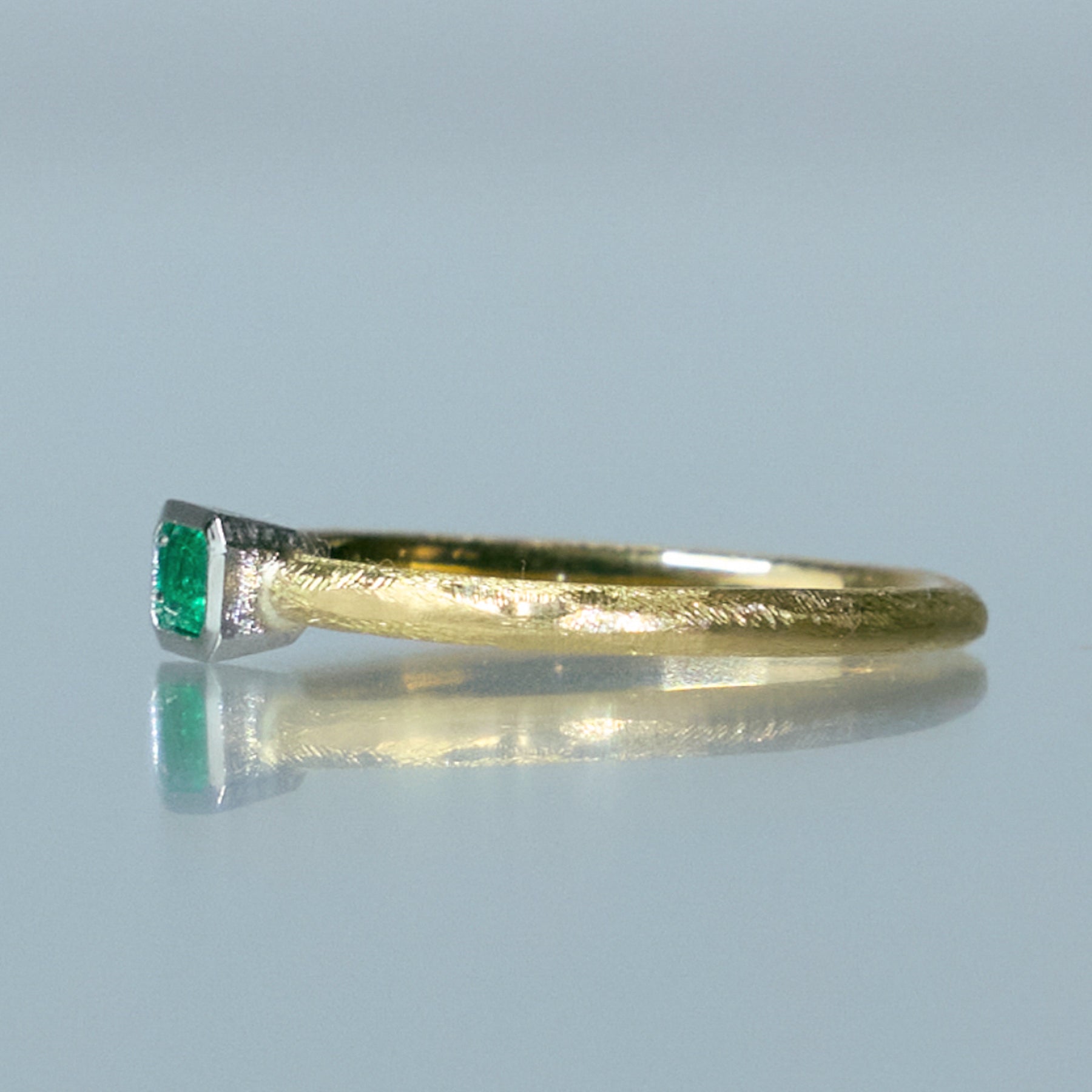 K18,PT900エメラルドリング | Tesoro