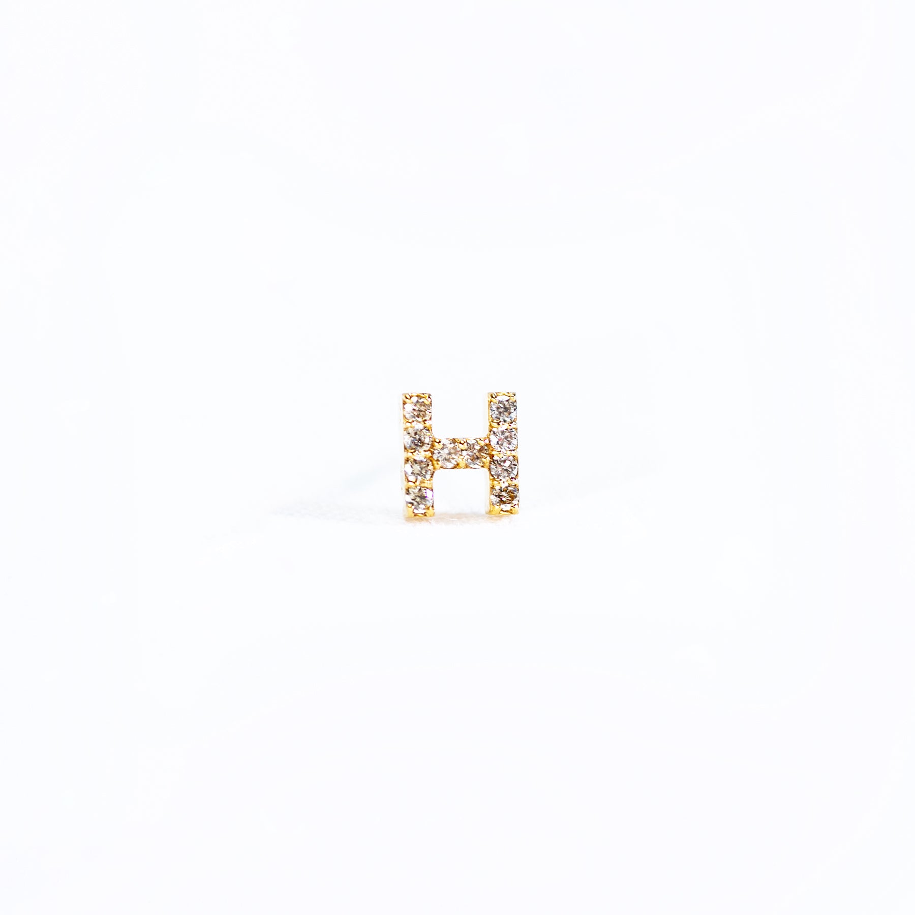K10 イニシャルピアス A~Y