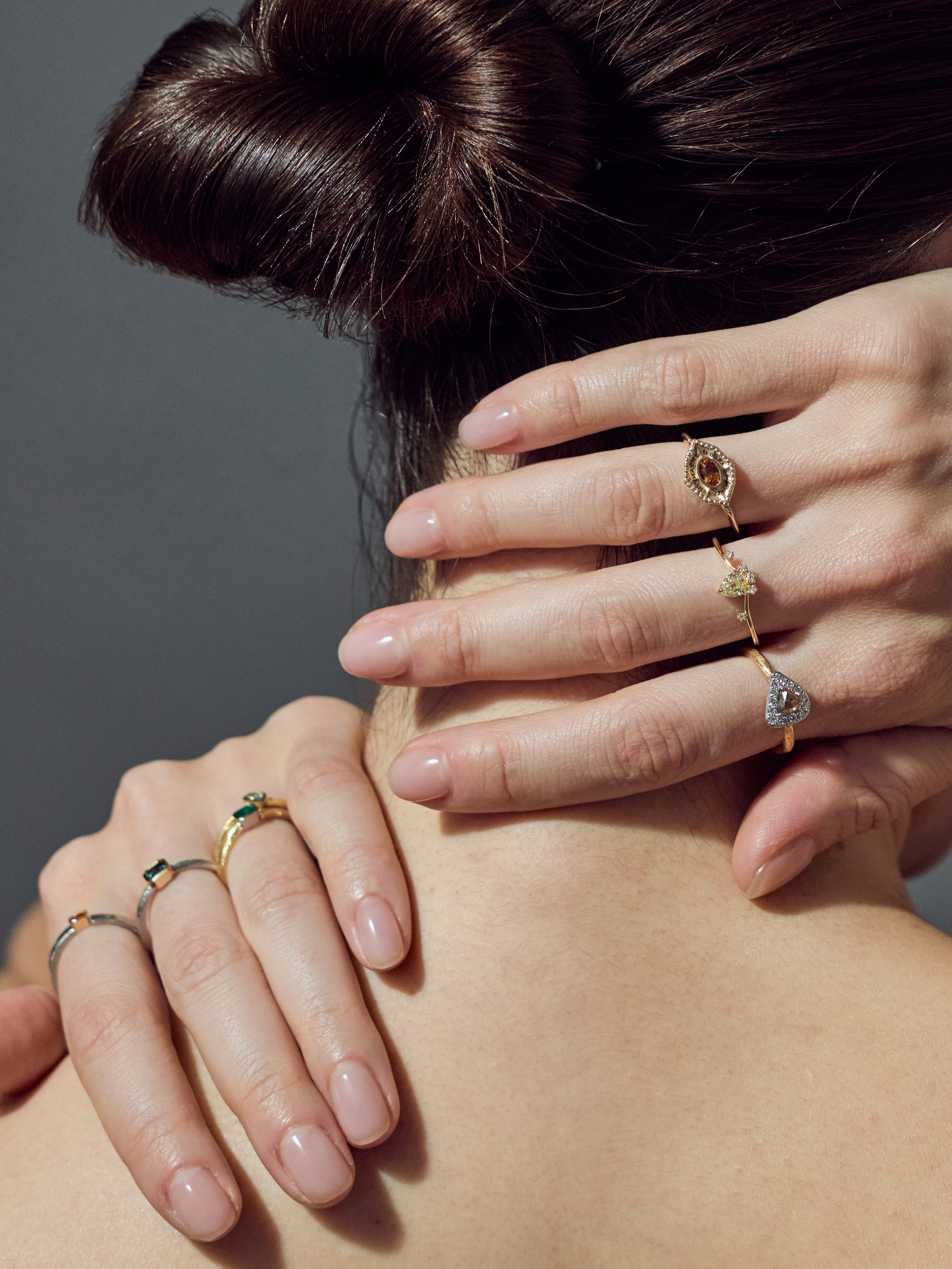 DUE DONNE ドゥエドンネ