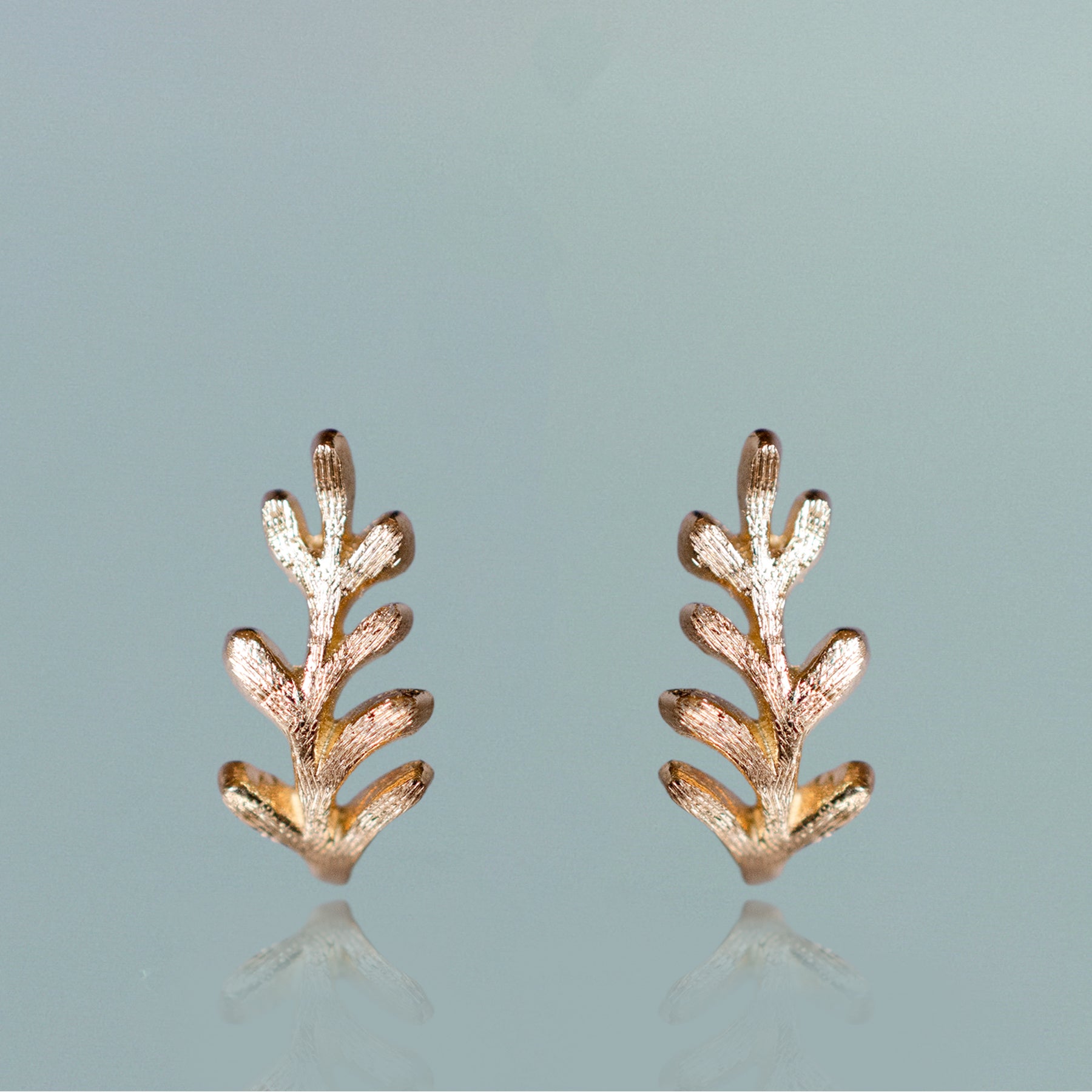 K18 ゴールデンリーフ ピアス