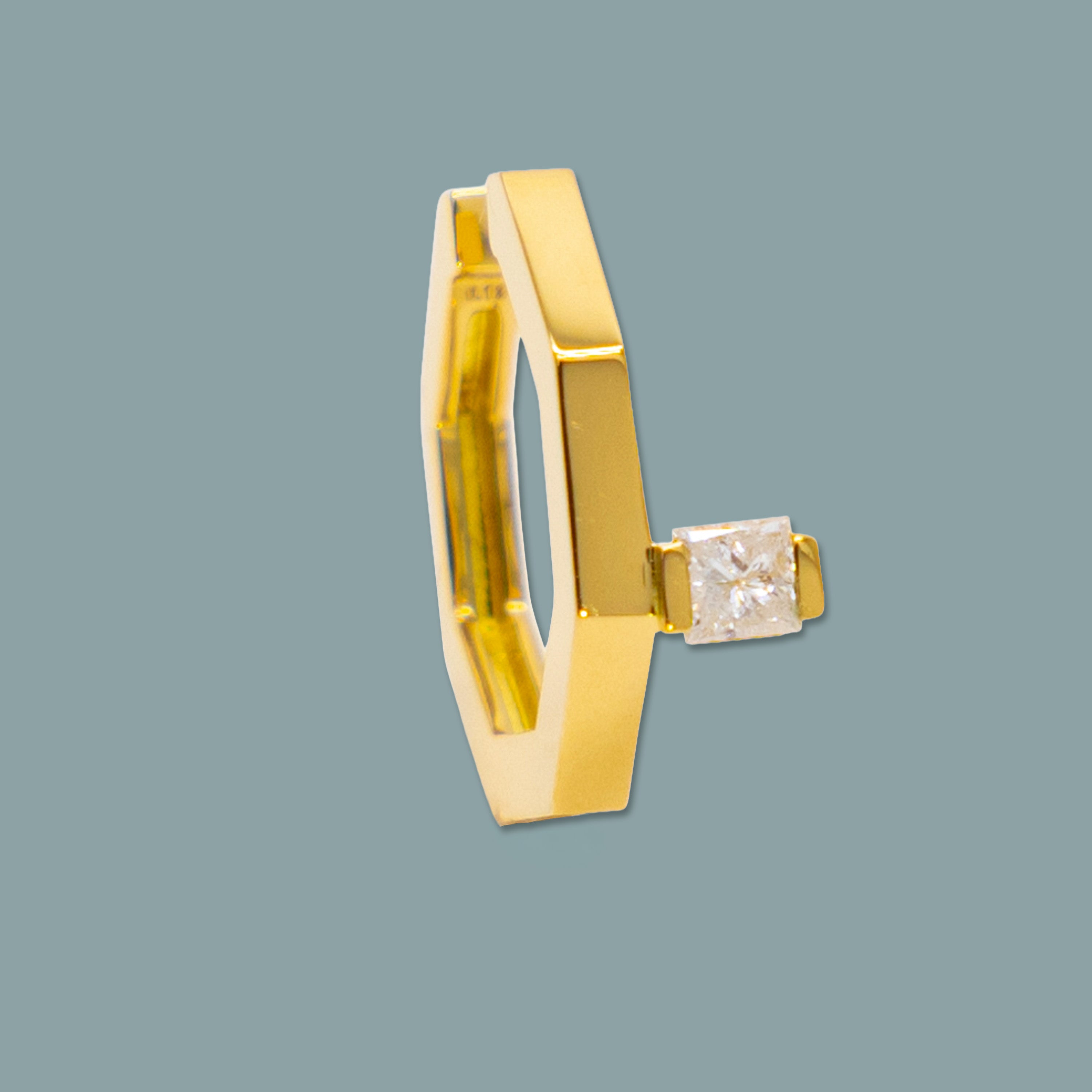 K18 GOLD プリンセスカットダイヤモンドイヤーカフ